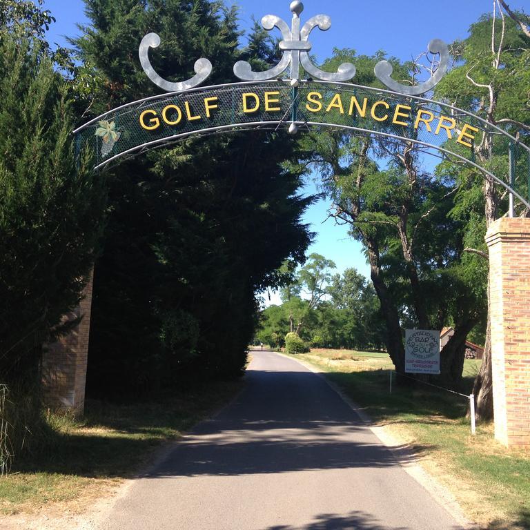 Hotel De La Loire Saint-Satur Exterior photo