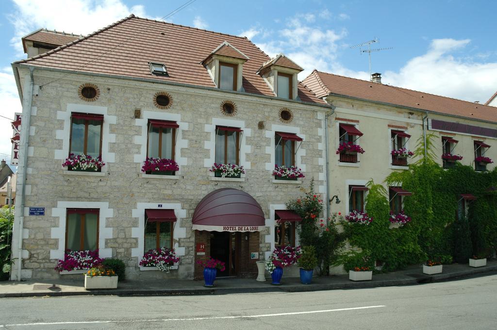 Hotel De La Loire Saint-Satur Exterior photo