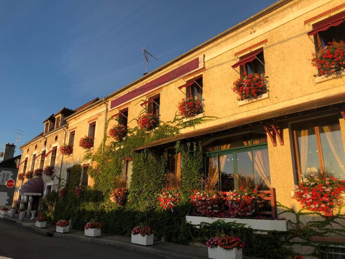 Hotel De La Loire Saint-Satur Exterior photo